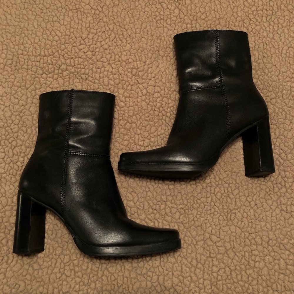 Candie’s- Black Leather zip up heel boots